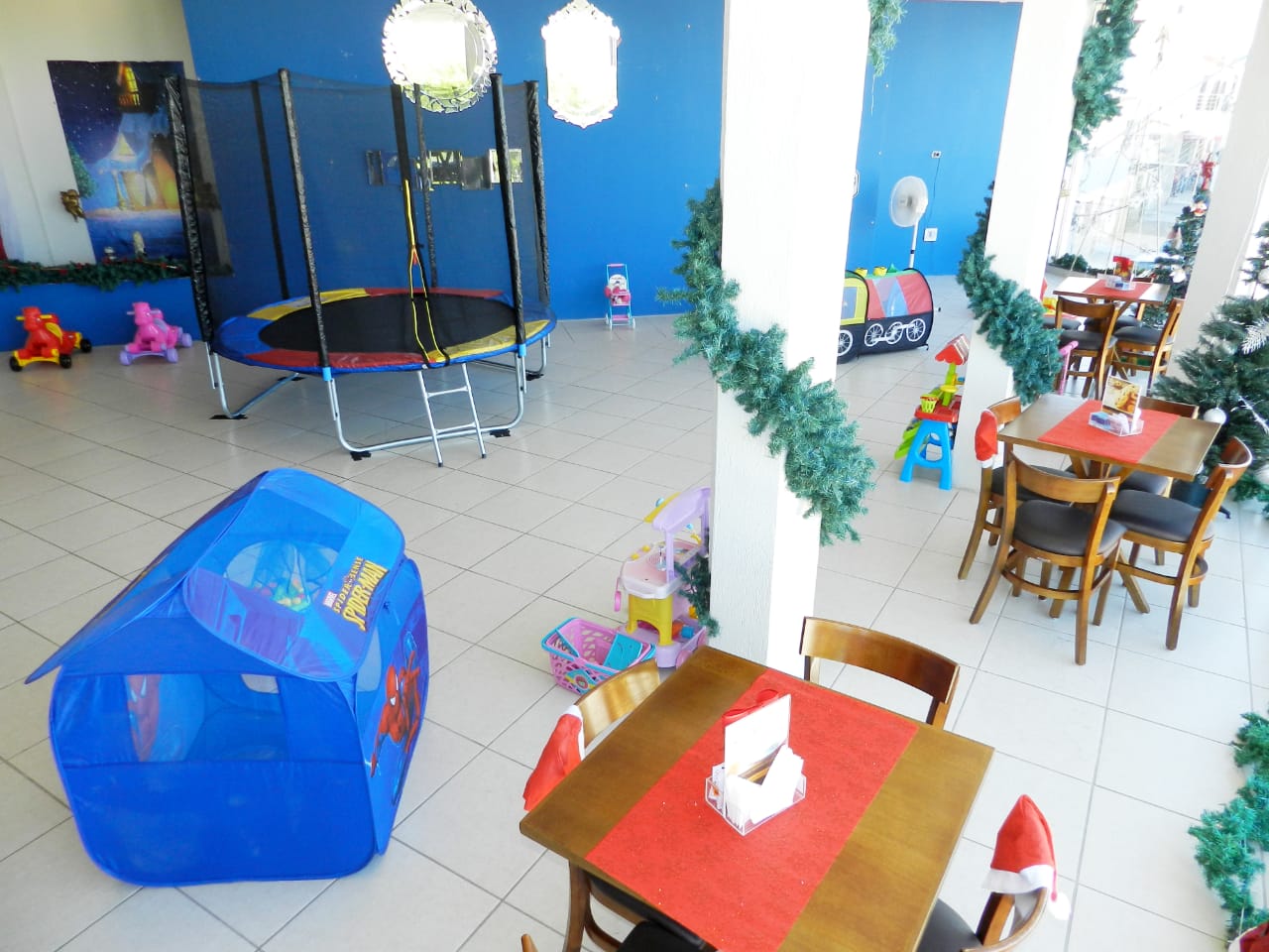 Casa Shopping Center com espaço exclusivo para criançada de São José do Egito e região