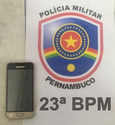 Jovem é detido acusado de roubar celular em bar em Afogados da Ingazeira