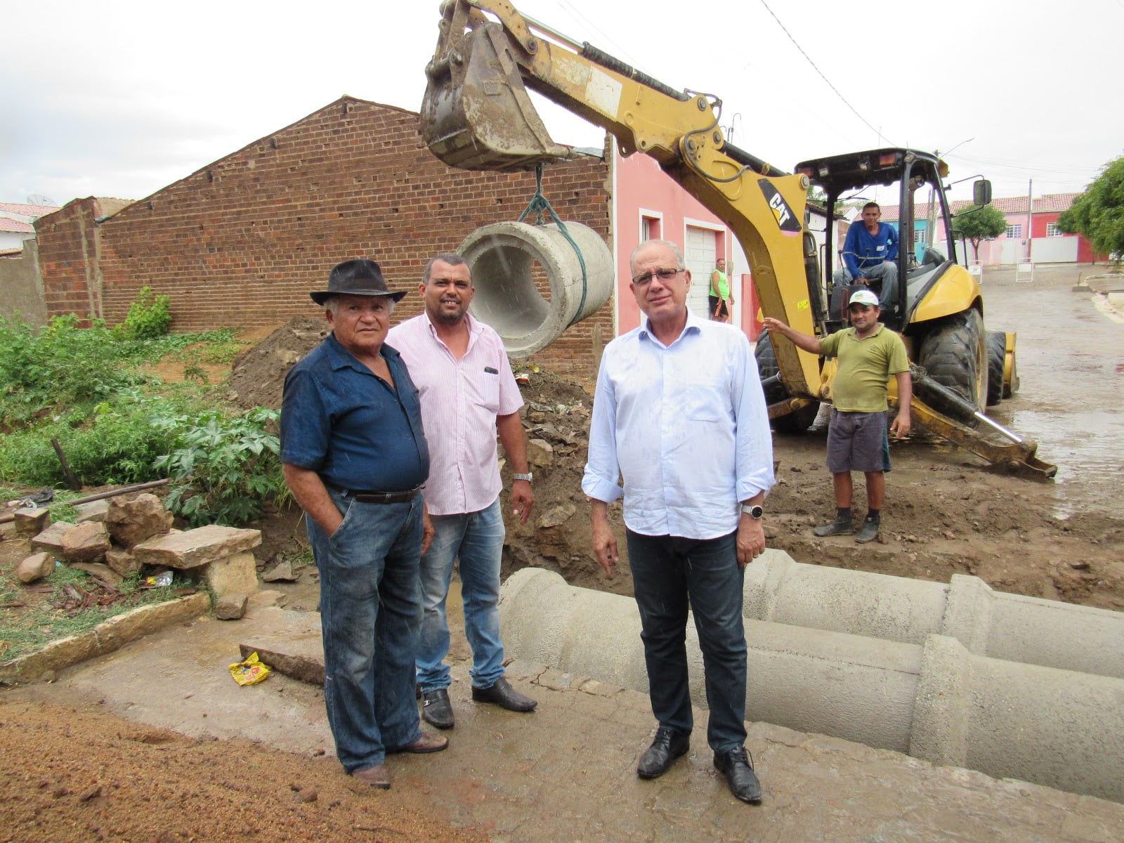 Obras de saneamento básico seguem sendo realizadas em Tuparetama