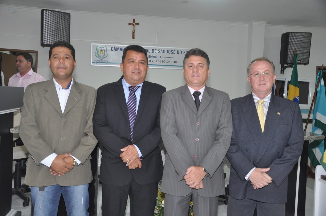 Mesa Diretora da Câmara de São José do Egito é empossada