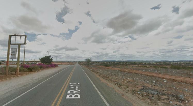 Acidente de carro deixa cinco carnaibanos feridos na BR-412 em Boa Vista, na PB