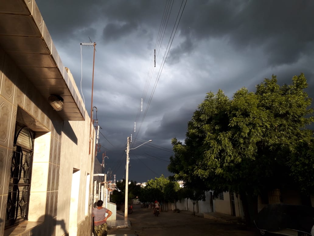 Terça-feira foi de chuva em Afogados da Ingazeira e cidades da região