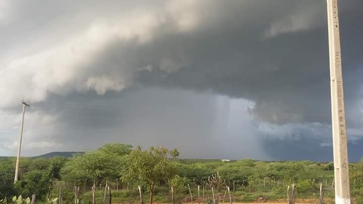 TV + Pajeú: chuva de granizo em Tuparetama
