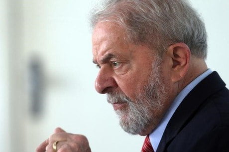 Julgamento de Lula por triplex pode ocorrer terça-feira