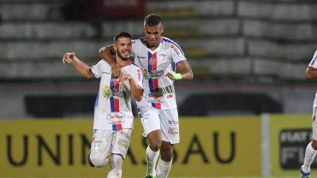 Nos pênaltis, Afogados faz história, bate o Santa Cruz e avança às semis do Pernambucano