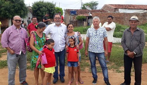 Anchieta Patriota autoriza pavimentação e esgotamento sanitário de ruas na cidade de Carnaíba