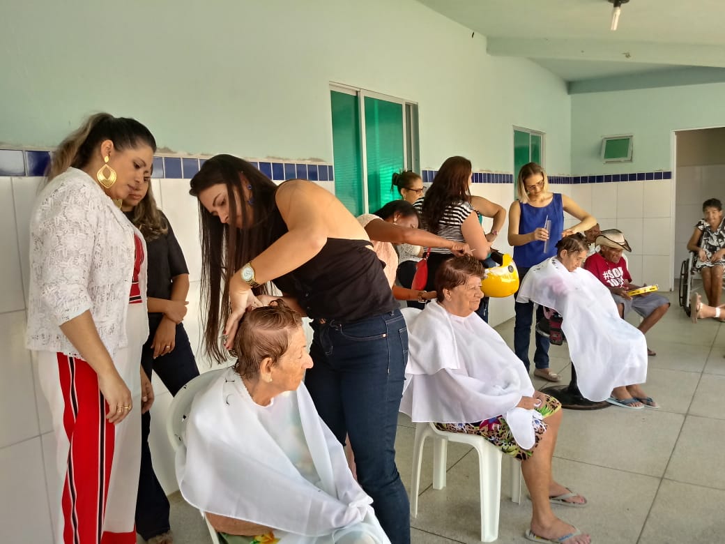 Prefeitura de Afogados e Senac levam serviços gratuitos para idosos da ASAVAP