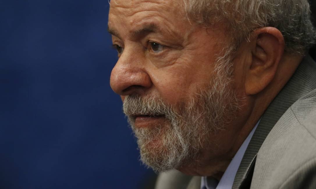Maioria no STJ reduz pena e Lula pode pedir semiaberto em setembro