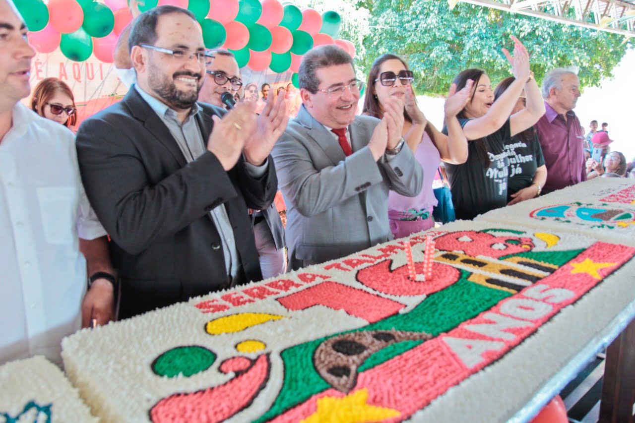 Desfile Cívico destaca gêneros textuais no aniversário de 168 anos de Serra Talhada