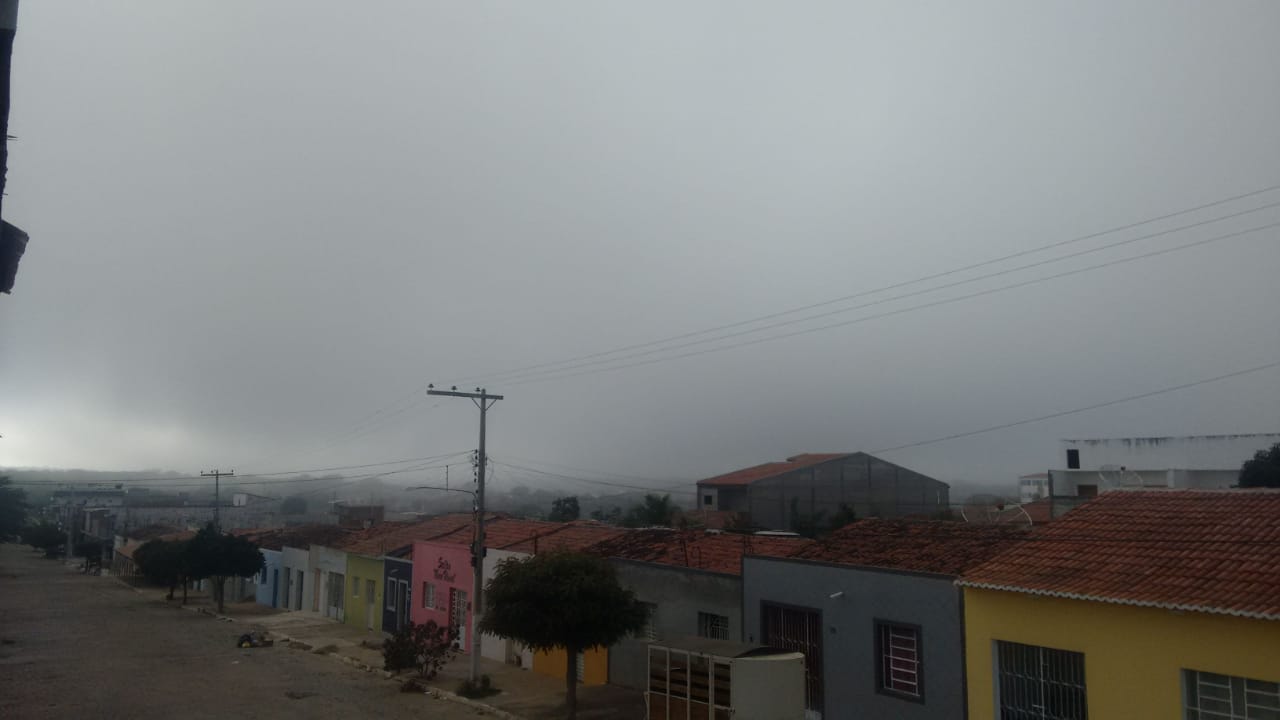 Imagem do Dia: Riacho do Meio amanhece com névoa