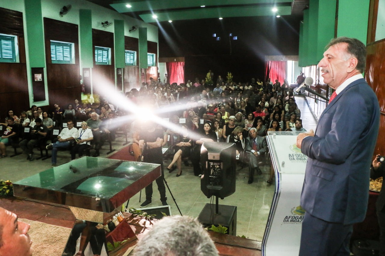 Emoção marcou solenidade de homenagens em Afogados da Ingazeira