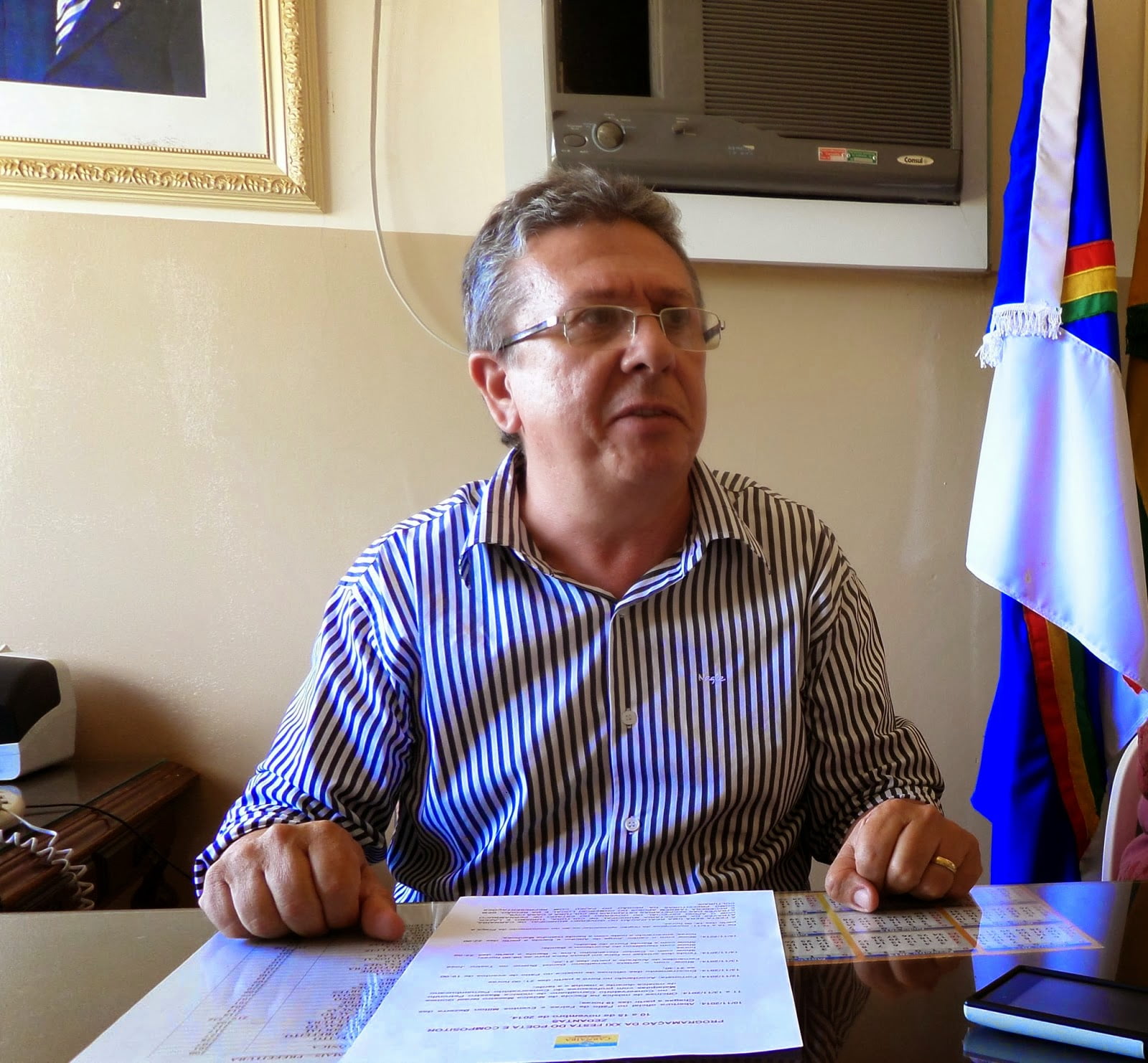 Ex-prefeito de Carnaíba acusado de contratações ilegais