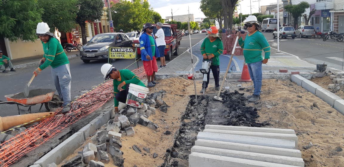 Prefeitura de Afogados inicia obra na Avenida Rio Branco
