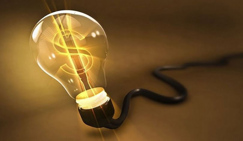 Conta de luz terá taxa extra maior em novembro, anuncia Aneel