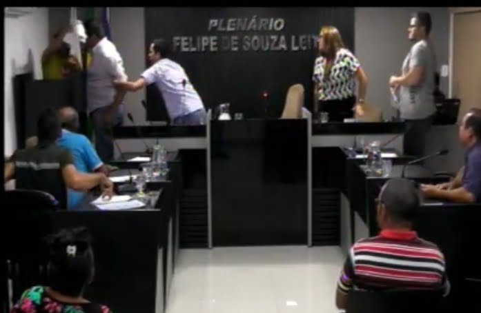 Tuparetama: vereador Arlã Marckson é agredido durante sessão da Câmara