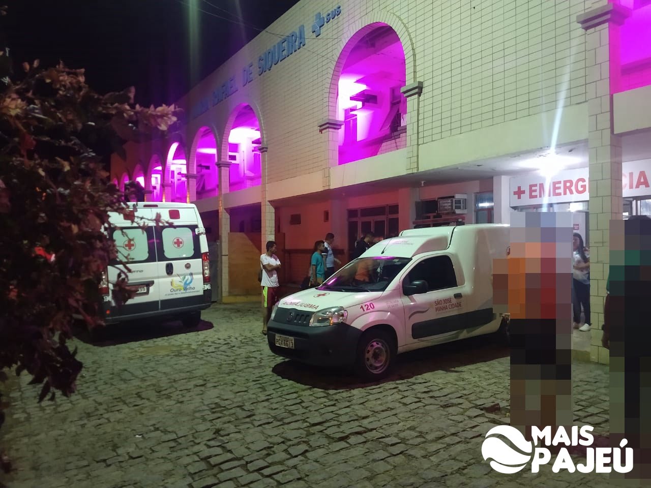 Motos colidem e deixam dois homens gravemente feridos em São José do Egito