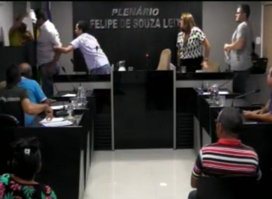 O Linguarudo: em Afogados pré-candidato Zé Pedra, em Tuparetama baixaria e os batidos da política