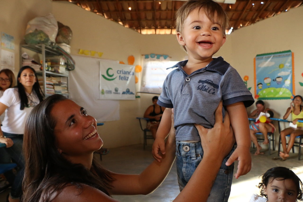 Criança Feliz: ampliação das metas e doação de veículo em Afogados
