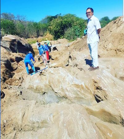 Prefeitura de Carnaíba inicia construção de mais uma barragem sobre o leito do Rio Pajeú