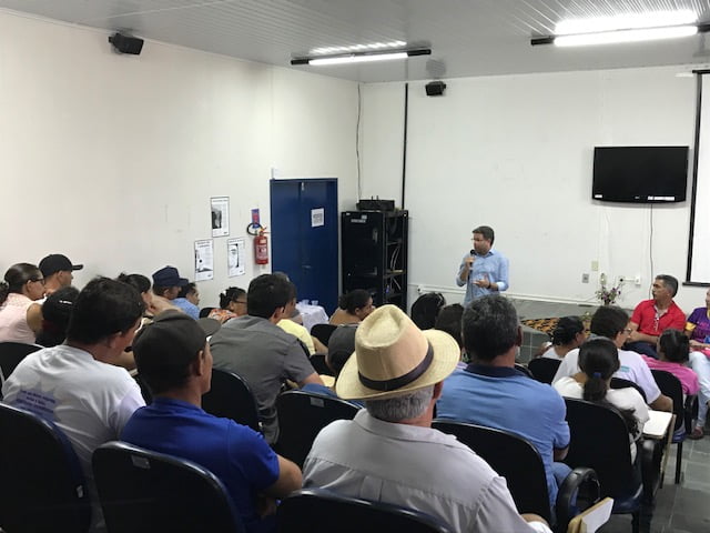 Prefeitura de Afogados reuniu agricultores beneficiados com kits de irrigação