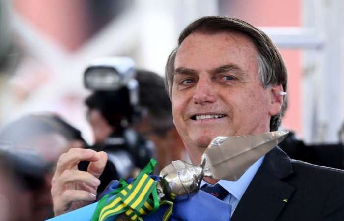Bolsonaro diz que TV Escola deseduca e chama Paulo Freire de ‘energúmeno’
