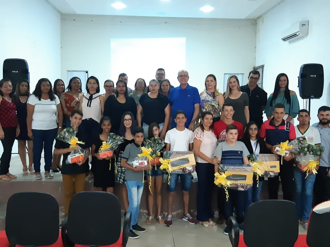 Em Tuparetama, solenidade premia alunos vencedores da Olimpíada Municipal de Matemática