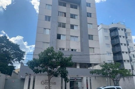 Criança de 3 anos morre atropelada pelo pai em manobra na garagem