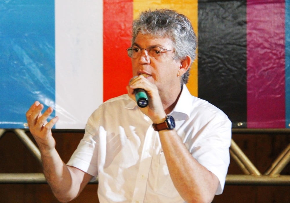 Ricardo Coutinho, ex-governador da Paraíba, é preso