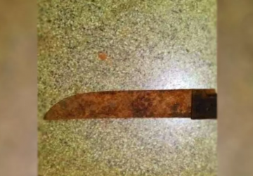 Marido é preso após arrancar testículo de homem que deu em cima da sua esposa