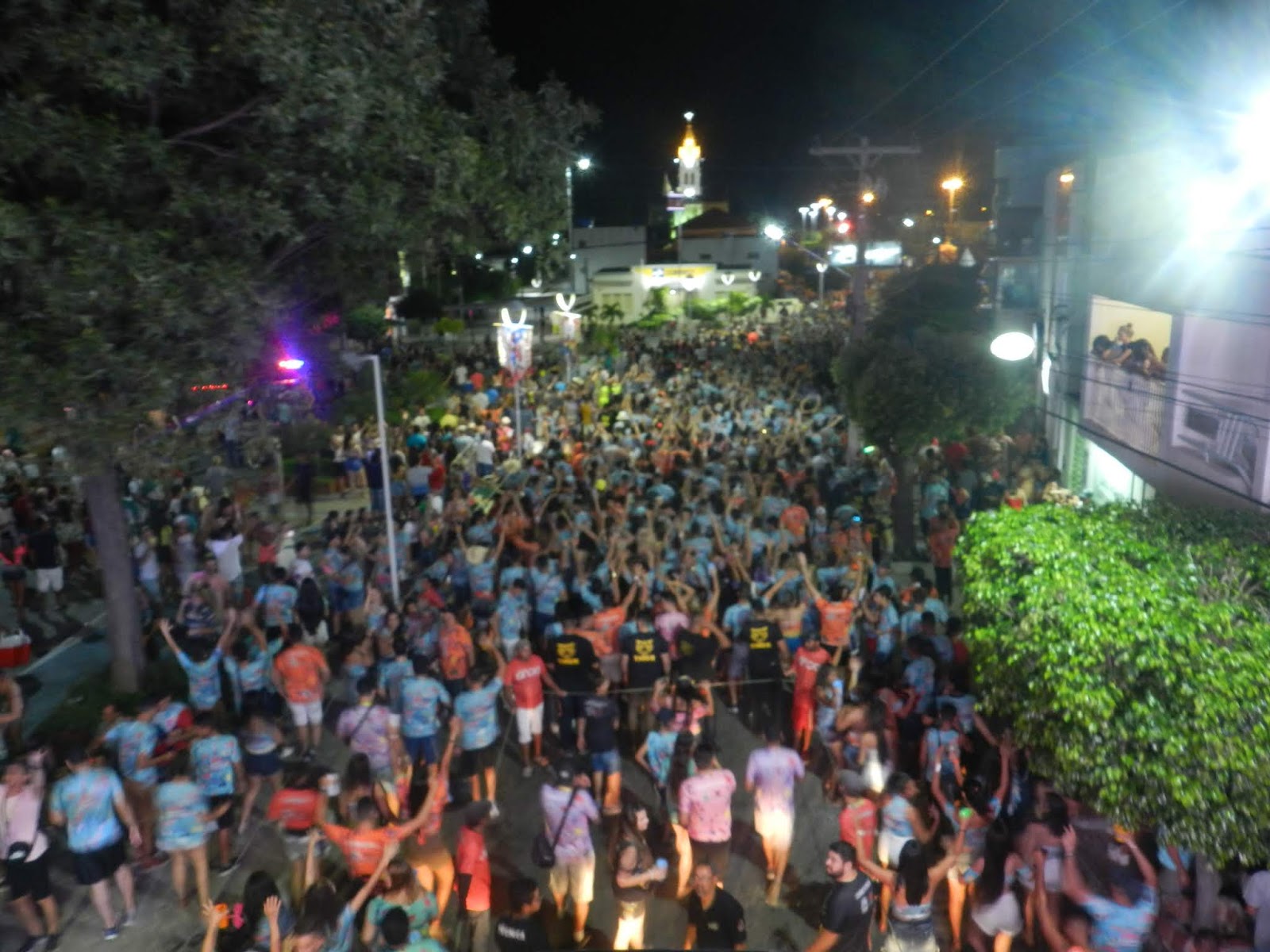 O que era dúvida se tornou mais um acerto do bloco A Onda, Eric Land levantou a galera