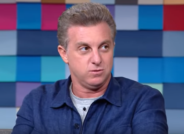 Justiça condena Globo a indenizar vítima de pegadinha em programa de Huck mesmo após a morte