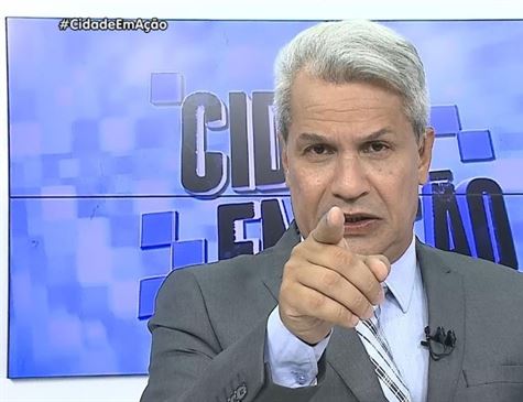 Sikêra Junior se recupera em casa após passar mal, e filha reclama de fake news