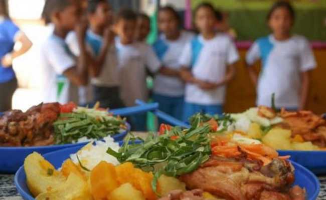 Prefeitura de Afogados inicia distribuição de merenda a alunos da rede municipal