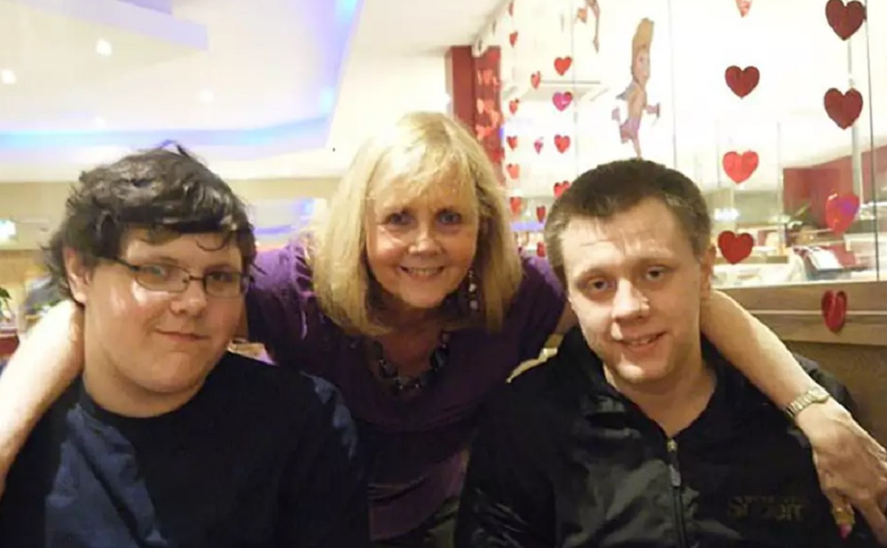 Mãe morre após cuidar de filho doente com coronavírus