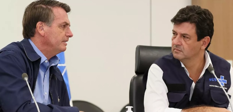 Bolsonaro diz que Mandetta não tem ‘humildade’, mas não o demitirá