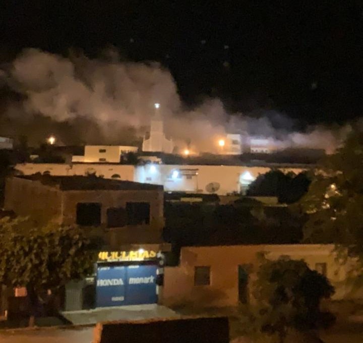 Caixa e Banco do Brasil são alvos de assaltantes em Sertânia. Confira informações, vídeos e fotos