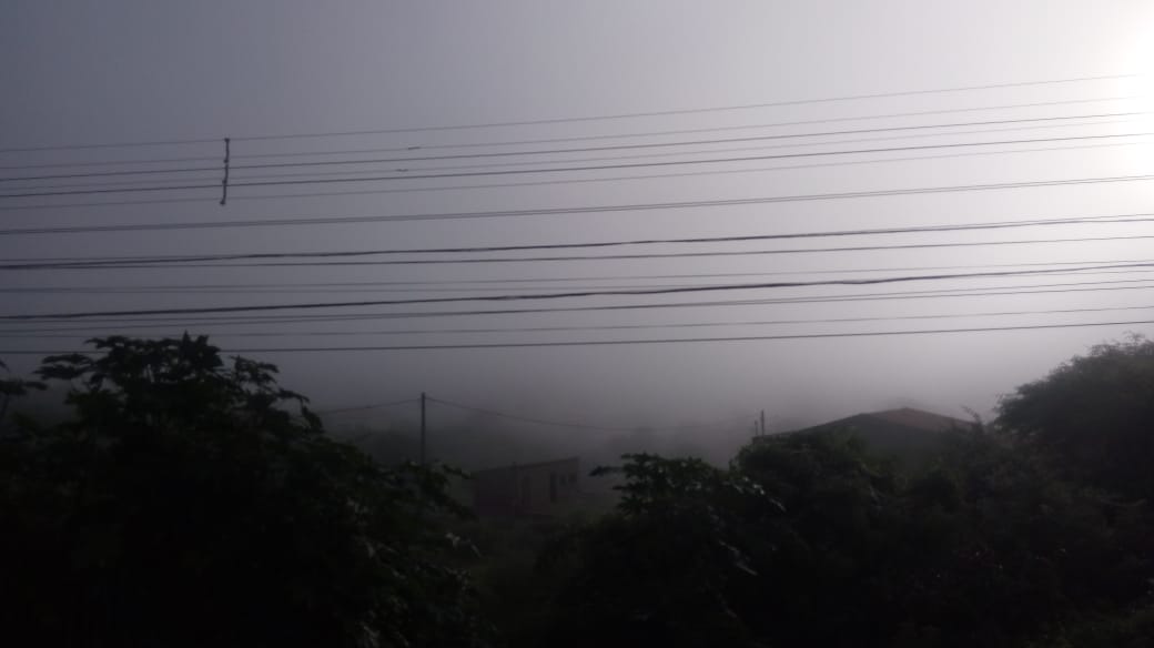 Confira belas imagens da névoa em Afogados da Ingazeira