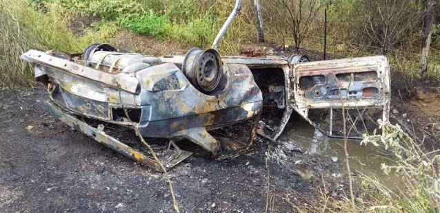 Carro capota com 4 pessoas em Serra Talhada, fica em chamas; e bombeiros prestam socorro