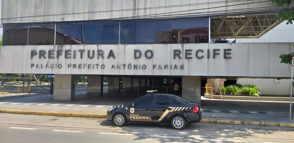 PF faz buscas na Prefeitura do Recife