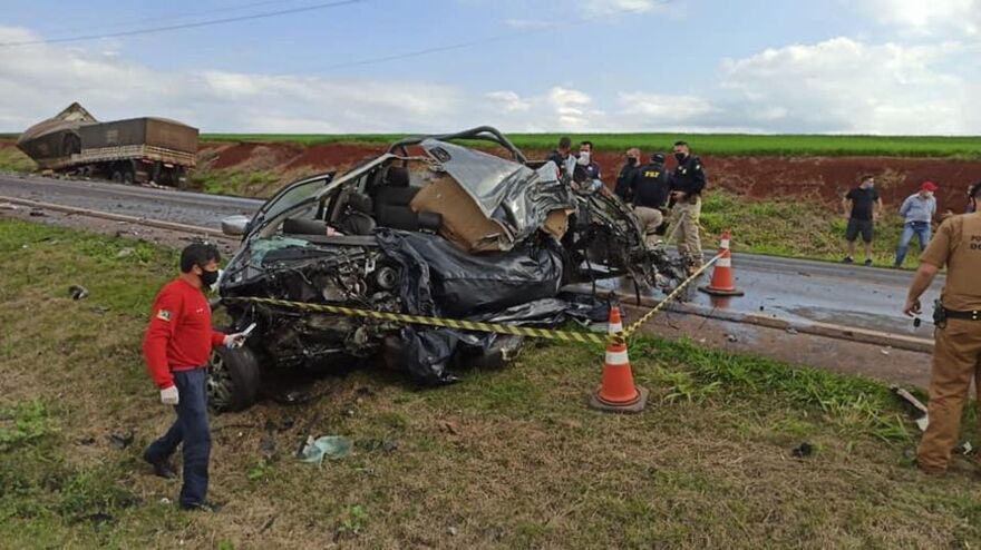 Homem mata pai a facadas, e durante a fuga morre em acidente