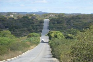 Taxista de São José do Egito tem carro roubado em Itapetim