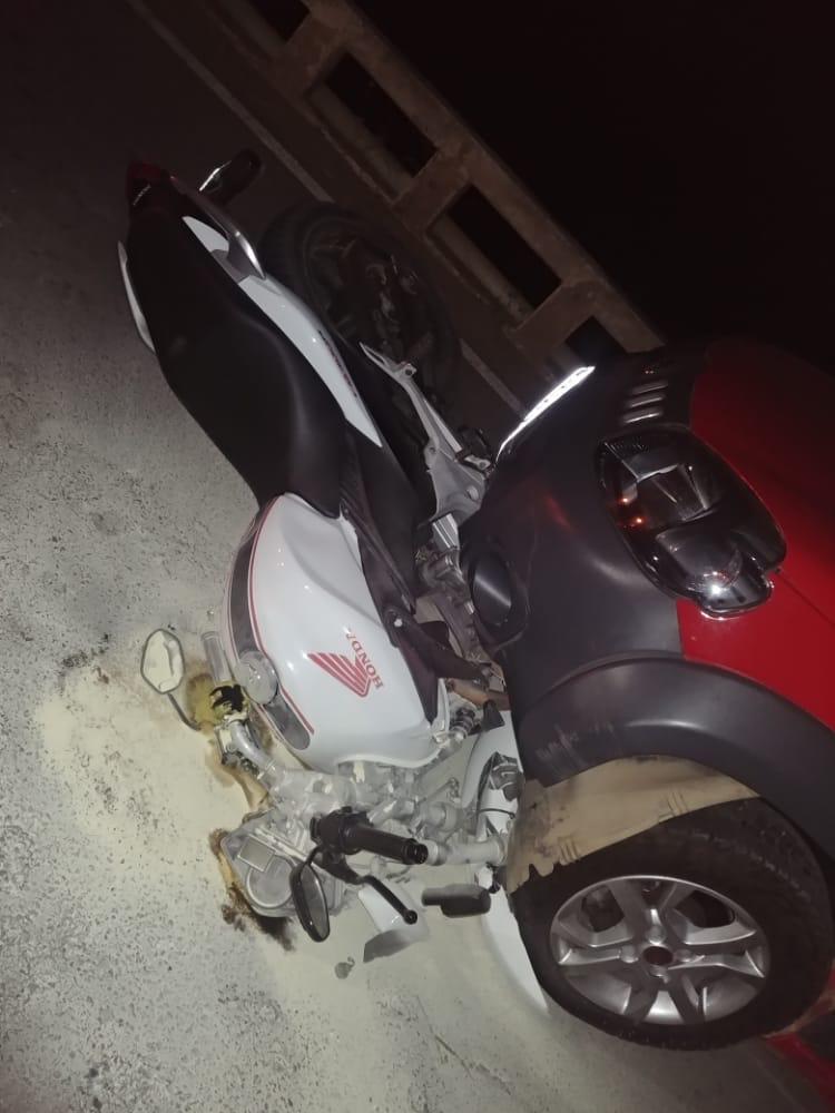 Acidente envolvendo carro, moto e veículo de tração animal deixa feridos em Tabira, veja vídeo