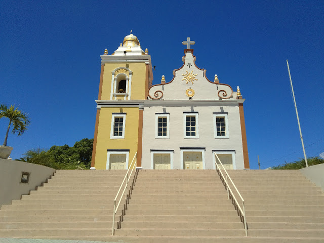 Pesquisadores criam um projeto para preservar os livros antigos da paróquia de Flores