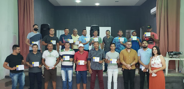 Prefeitura de Tuparetama finaliza curso profissionalizante de eletricista com entrega de certificados