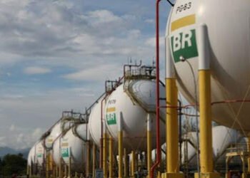 Petrobras reduz preços do diesel e da gasolina nas refinarias