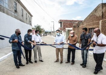 AFOGADOS: Prefeitura inaugurou pavimentação de rua no São Cristóvão