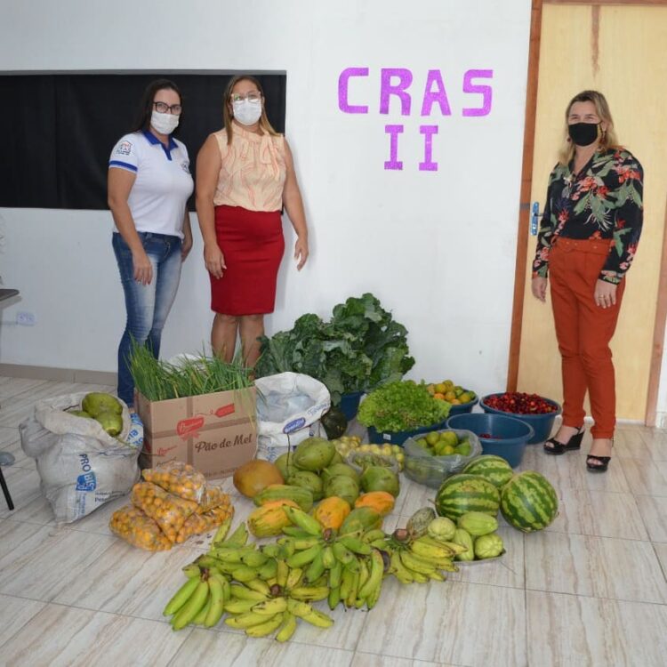 Em Tabira, Prefeita Nicinha Melo acompanha entrega de alimentos