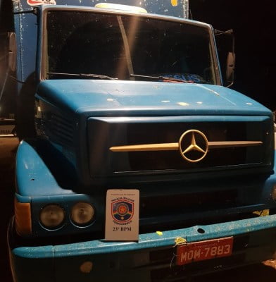 Caminhão roubado é recuperado pela PM após perseguição entre Tabira e Afogados