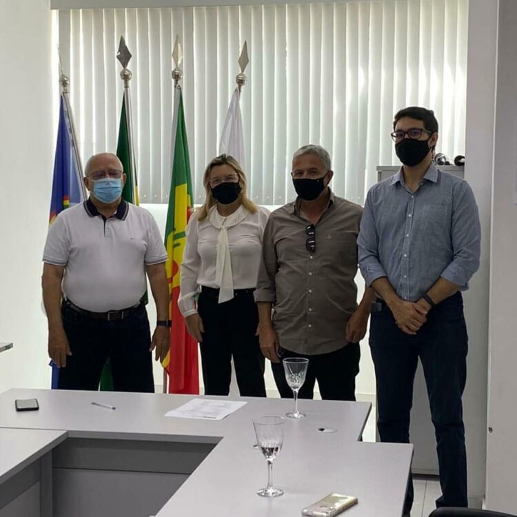 TABIRA: Prefeita Nicinha Melo esteve na CODEVASF