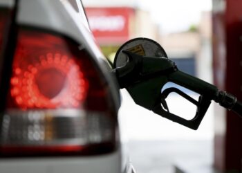 Petrobras anuncia redução de 2,9% no preço do diesel nas refinarias a partir deste sábado (10)